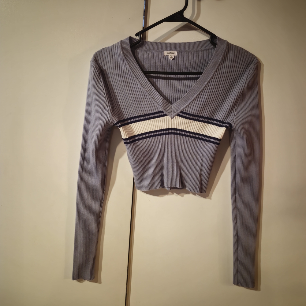 Garage Rachel Green Retro V-Neck Ribbed Crop Top - Blue and White
